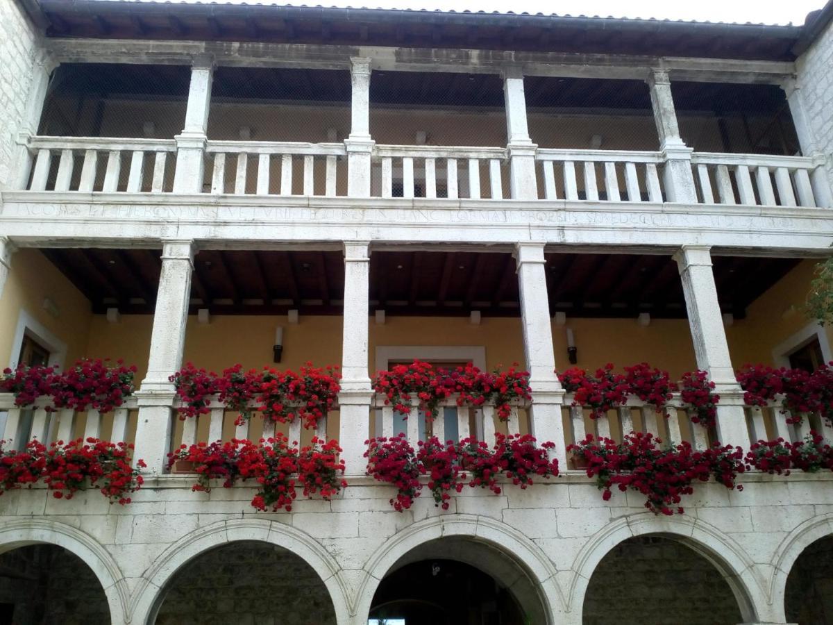 Old School Apartment Kastela Dış mekan fotoğraf